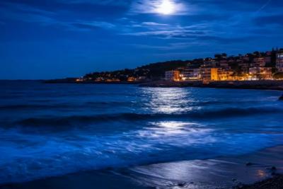 Почему нельзя купаться после заката - никто вас не спасет: 4 главные причины - запомните их на всю жизнь