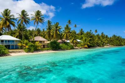 Как устроена жизнь в самой узкой стране мира: где спят на полу, не пользуются самолетами и всегда готовы уйти под воду