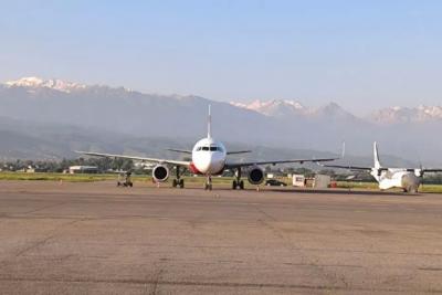 Стюардесса рассказала, на какие места в самолете нельзя брать билеты ни в коем случае