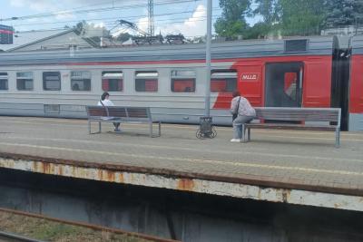Пассажиры поездов остались без столиков и постелей: вот почему так получилось