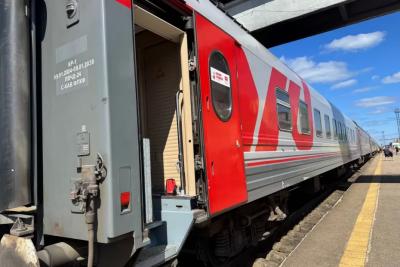 Следствие взяло на контроль инцидент с сопровождающей, облившей ребенка водой в поезде из Анапы