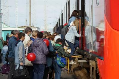 «Располагайтесь поудобнее»: проводница привела в мое купе семью с двумя детьми из плацкарта, хотя я выкупил все места