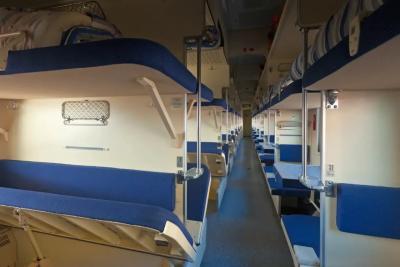 Как быть - отзыв путешественника с богатым опытом: «Купил билет в СВ, вдруг заходит пара из плацкартного вагона с предложением поменяться»