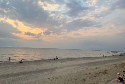 Дешево, но холодно. Синоптики обещали долгий бархатный сезон, но реальность оказалась другой