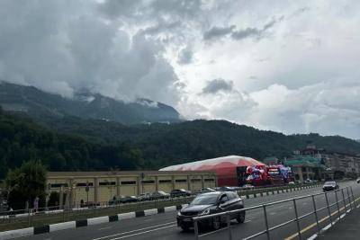 Как абхазы тратят свое богатство от туризма: 3 месяца работают, 2 тратят, а после жестко экономят - путешественник раскрыл правду