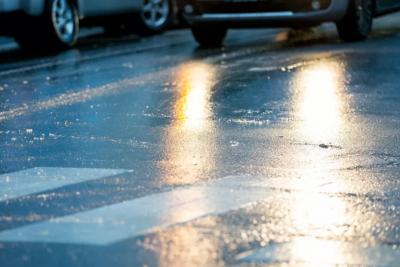 Синоптики предупредили о гололедице и мокром снеге в Свердловской области в выходные