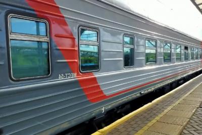 Как справиться с ситуацией в поезде, когда вас просят поменяться местами с пассажирами из плацкартного вагона?