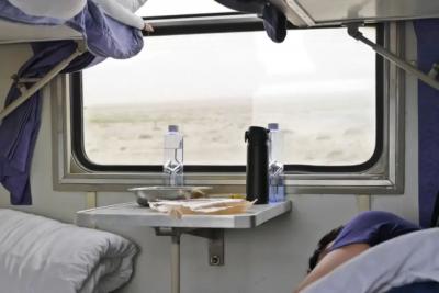 Когда пятый - лишний: как мать с двумя детьми испортила поездку в поезде всем соседям по купе