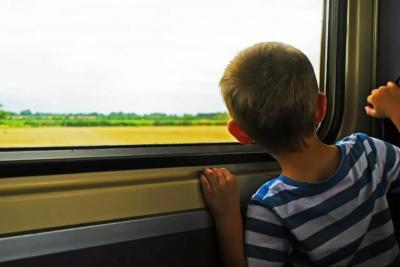 Что РЖД предложили пассажирам в обновлённом плацкарте: замена верхних полок