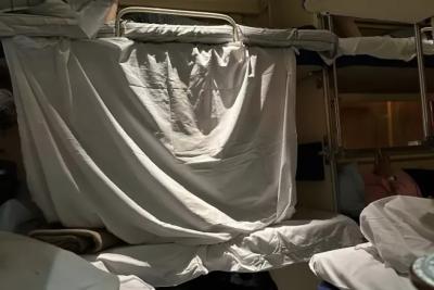 Признания проводницы РЖД: за занавесками в плацкарте охи-вздохи, и каждый рейс у пассажиров что-нибудь пропадает