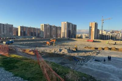 Красивая природа, чистые улицы и море в шаговой доступности: шикарный город для жизни в России