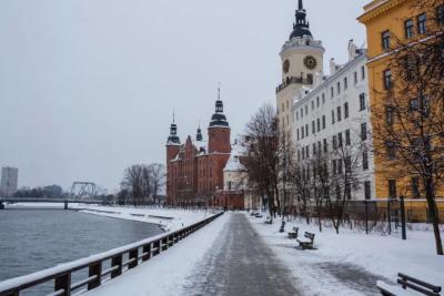Сказали &laquo;европейский уют&raquo;, а оказалось: бетон, толкучка и визуальный хаос - честный отзыв на популярный город в России