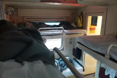 Верхняя полка - ад: предложили попутчику в Крым нижнюю - и узнали такое: вот, к чему приводит доброта