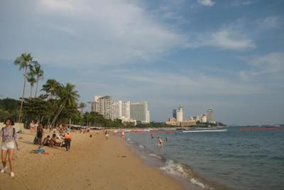 Туристы ждут прозрачную воду, а получают нюансы сезона: где море чище - на Пхукете или в Паттайе