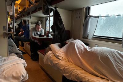 Удобнейшее место в плацкарте РЖД, которое многие избегают - а зря