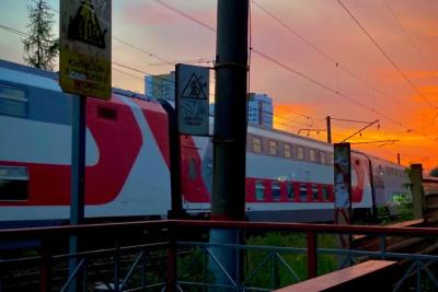 Будете спать на моей верхней полке: крикнула мне бабка из плацкарта - но что придумали другие пассажиры