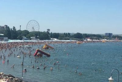 Пляжи грязные, работы нет, цены как в Сочи: почему этот курорт Краснодарского края называют черной дырой