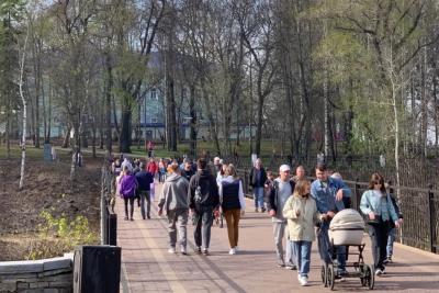 Отдыхаем два раза: схема выходных на май 2026 - кто работает и как оплатят праздничные смены