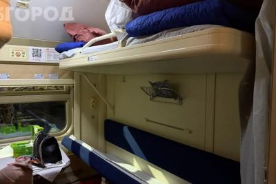 Разбудили ночью и выгнали с полки: что происходит, когда пассажиры самовольно меняют места в поезде