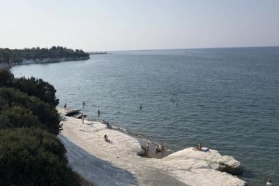 7 курортов с морем, куда удобно ехать пенсионерам - лето по цене от 800 рублей в сутки: здесь тихо, красиво и дешево