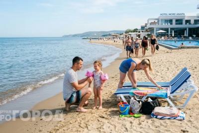 Не ешьте это в отпуске на море: повара признались, что попадает в &laquo;бесплатный&raquo; салат на шведском столе