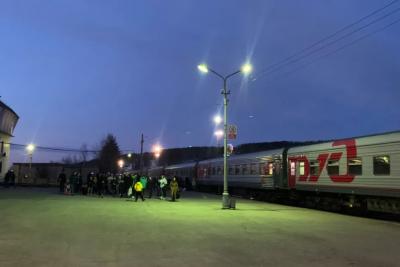 Сиди наверху и не дыши: РЖД запретили пассажирам верхних полок садиться вниз - новые правила 2026
