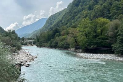Не Сочи, не Крым и даже не Турция: лучший советский курорт, о котором сейчас забыли - и зря: еда, море, горы