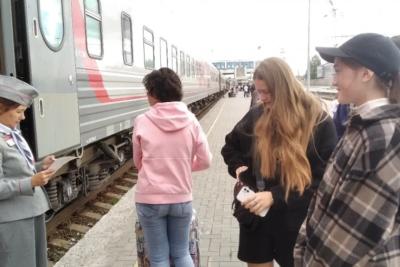 Признания проводницы РЖД: за занавесками в плацкарте охи-вздохи, и каждый рейс у пассажиров что-нибудь пропадает