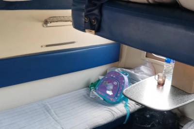 К столику в плацкарте больше не пустят - в новых вагонах их будут делать совсем по-другому