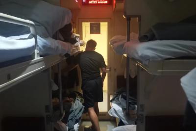 Годами сдавал бельё в поезде, пока не узнал одну деталь - вот как положено делать