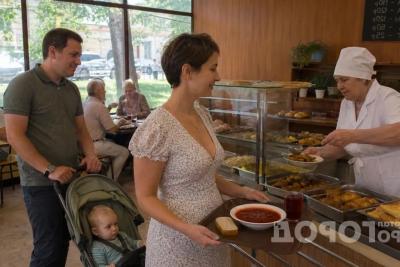 Пообедал в центре Москвы дешевле, чем в столовой: делюсь списком мест, где можно вкусно поесть за копейки