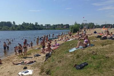 &laquo;Море с тиной, мусора куча и ледяная вода&raquo;: туристы оставили честный отзыв о популярном в России курорте
