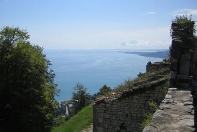 Как теперь живет русская семья из Брянска, строившая отель в Абхазии: ситуация 5 лет спустя