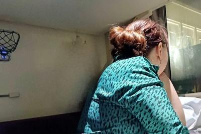 Зачем они постоянно так делают? Купили три места в купе, а четвертое тут же заняли - маразм из поезда
