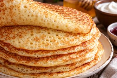 Блины как у бабушки из печки: пышные, румяные и с сотней дырочек - секрет в одной крупе
