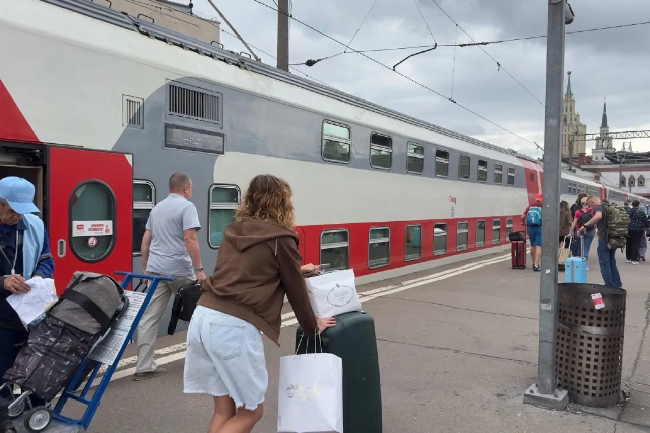 Никогда больше не возьму билет на верхнее место в двухэтажном вагоне - честно рассказываю, что не так с этим поездом