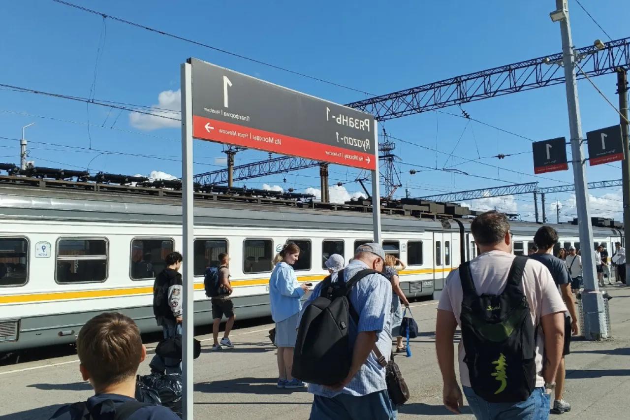 РЖД представили новый плацкарт: больше никаких верхних полок и куча личного пространства
