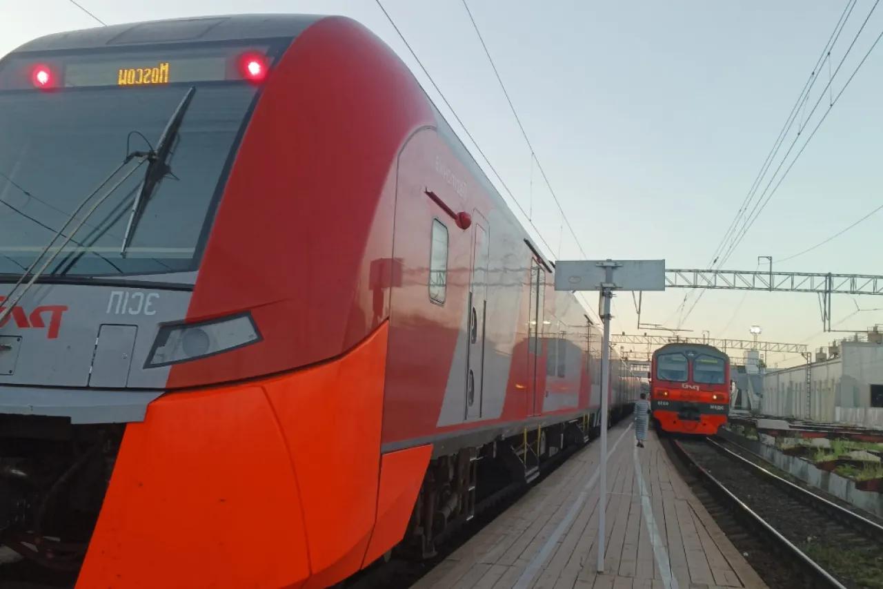 РЖД запускает двухместные купе с душем и кроватями под два метра: чего ждать пассажирам