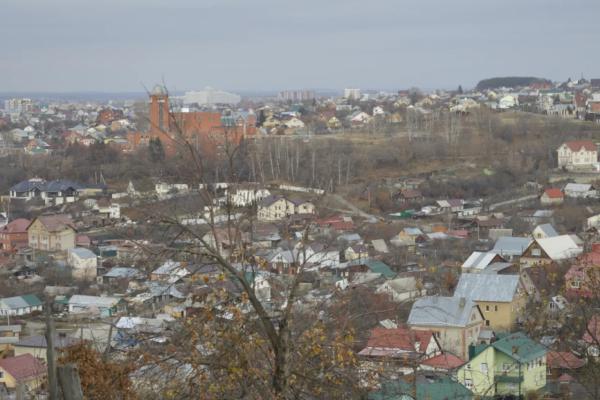 Как живет самый закрытый город России - в полушаге от Европы: как туда попасть и что там скрыто