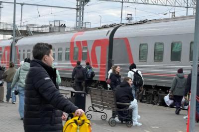Забудьте про &laquo;доширак&raquo;: вот что лучше взять в поезд, если ехать дольше суток - советуют опытные путешественники