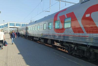В РЖД приняли решение - к столику больше не пустят: в новых вагонах все будет по-другому