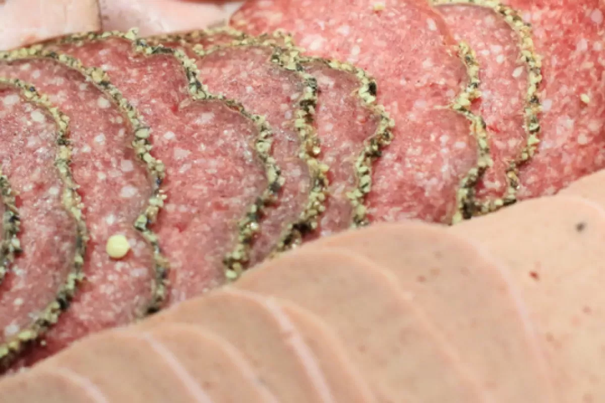 Ни грамма мяса: Роскачество озвучило марки колбасы, которые нужно обходить