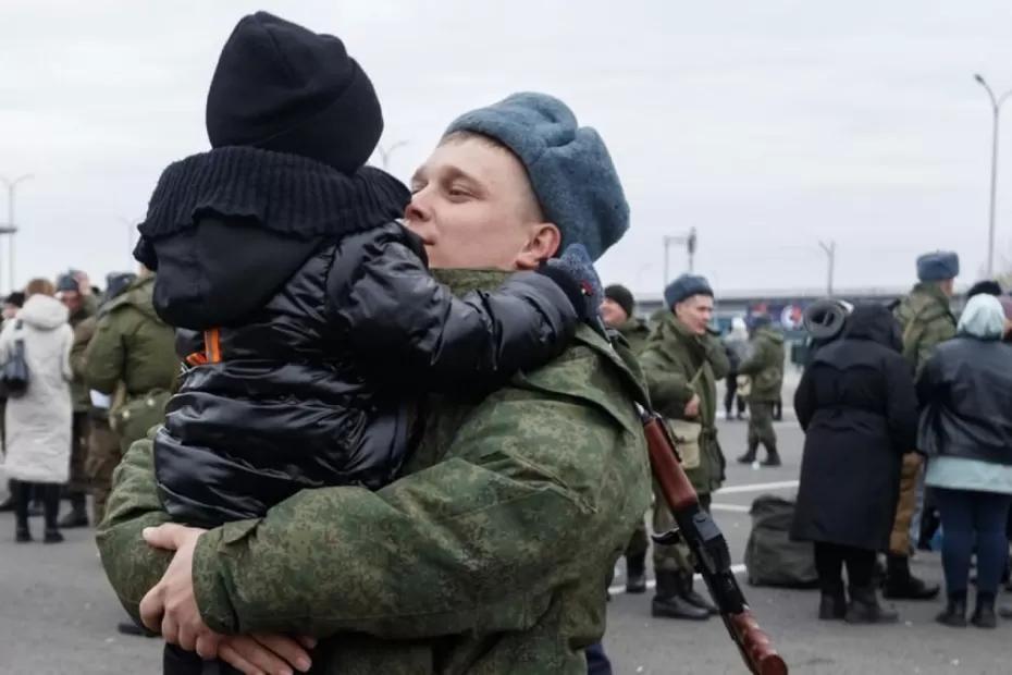 Их могут демобилизовать с СВО раньше срока: в Госдуме РФ допускают вероятность вернуть мобилизованных домой