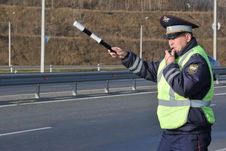 «Теперь это полностью запрещено»: новое правило вводится в РФ для всех, кто водит автомобиль