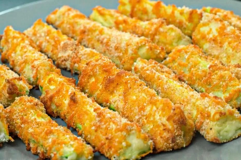 Вкуснятина из кабачков всего за 15 минут: рецепт хрустящих брусочков с соусом Вкуснятина из кабачков всего за 15 минут: рецепт хрустящих брусочков с соусом