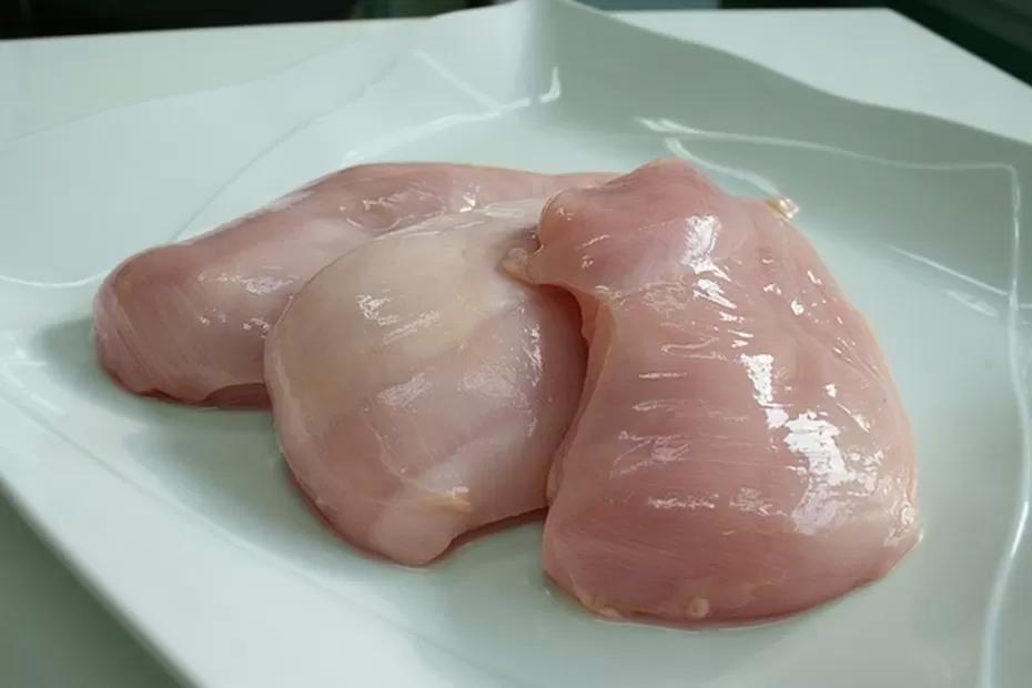 Как дома избавиться от химии в покупном курином мясе: знакомый работник птицефабрики посоветовал - должен знать каждый Как дома избавиться от химии в покупном курином мясе: знакомый работник птицефабрики посоветовал - должен знать каждый