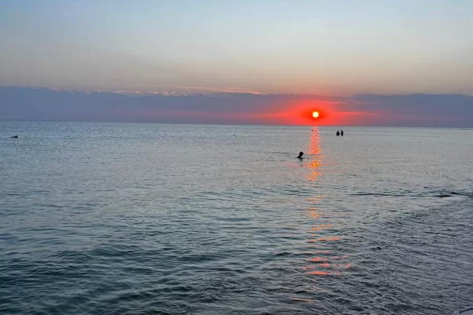 Секретный райский пляж на Черном море с кристальной водой - об этом всегда молчат турагенты Секретный райский пляж на Черном море с кристальной водой - об этом всегда молчат турагенты