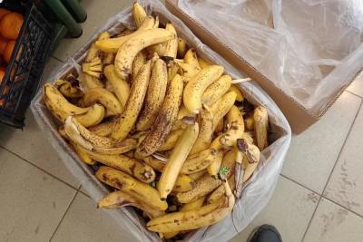 Банановая кожура теперь на вес золота: вот что делаю с ней в хозяйстве - не мусор, а настоящее сокровище в быту