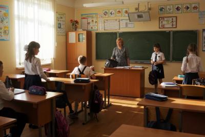 Продолжительность летних каникул уменьшится вдвое: сроки уже назначены - ученики расстроены, родители радуются
