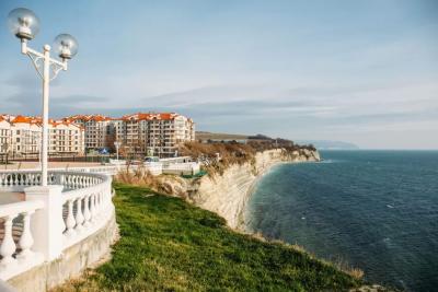 Где отдохнуть на Черном море в 2025 году: кристально чистые пляжи после разлива мазута